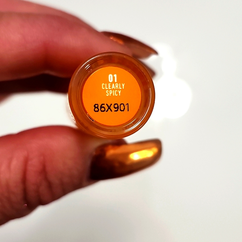 NIB Tanning/Lip Bundle - Picture 14 of 15